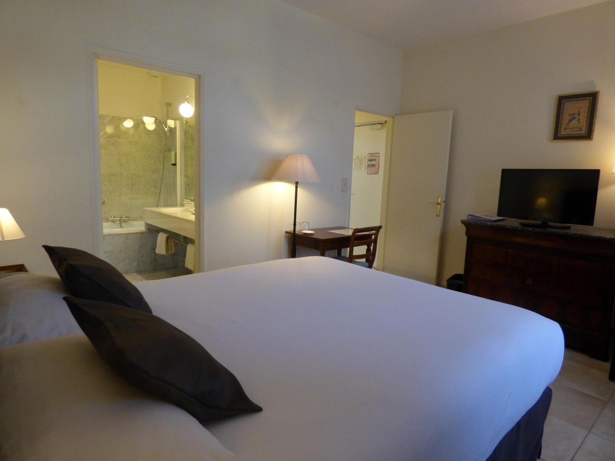 ביוגנסי Hotel La Tonnellerie מראה חיצוני תמונה