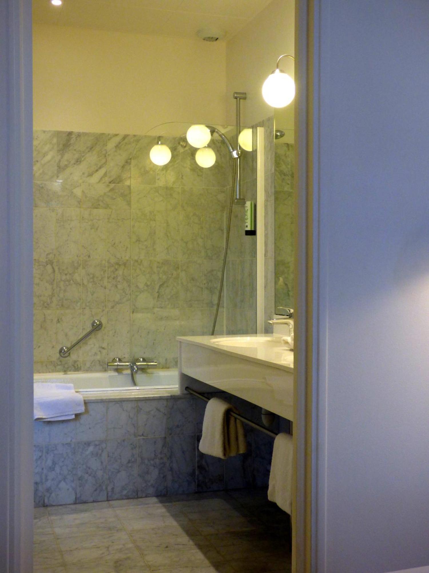 ביוגנסי Hotel La Tonnellerie מראה חיצוני תמונה